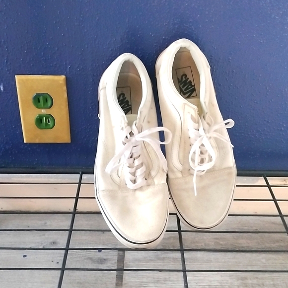Cream Vans with white and gum bottoms men's size 9.5 - Picture 1 of 6